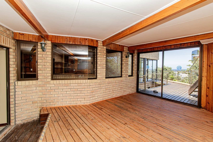 To Let 5 Bedroom Property for Rent in Hersham Western Cape